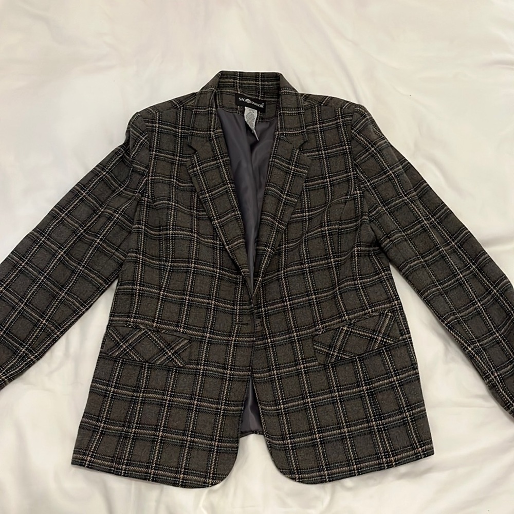 Sag Harbor gray blue and beige plaid blazer